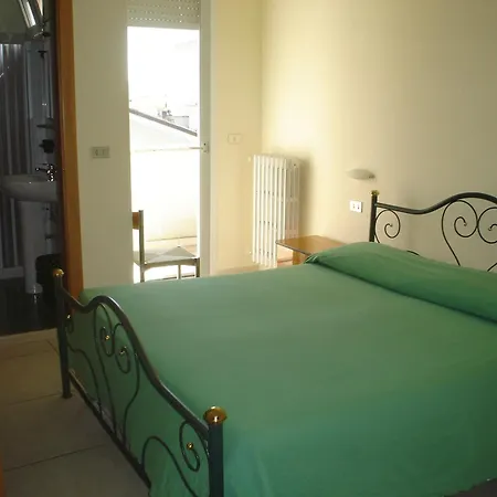 Otel Esperia 2*